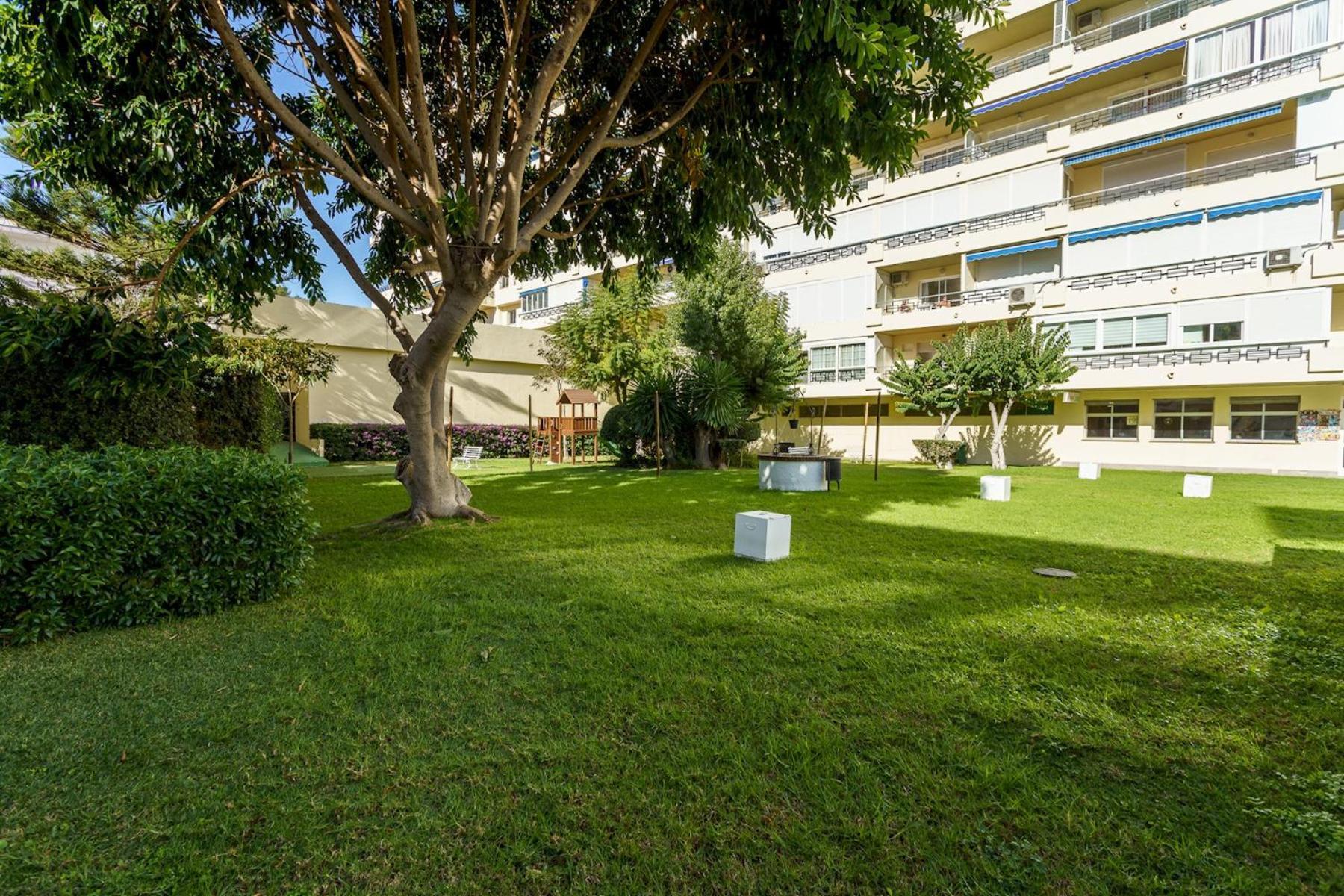 Malagasuite Carihuela Apartments Torremolinos Exterior photo